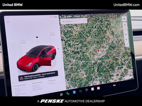 Used 2022 Tesla Model Y Long Range image 10