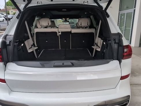 Used 2021 BMW X7 M50i AWD/4WD image 31