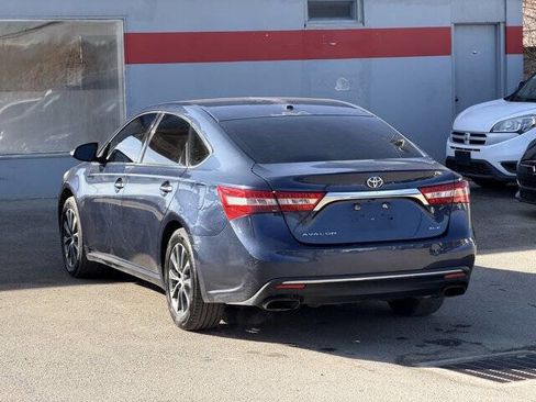Used 2018 Toyota Avalon XLE w/ Carpet Mat Package image 6