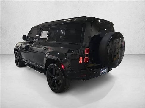 Certified 2024 Land Rover Defender 110 X-Dynamic SE AWD/4WD image 7