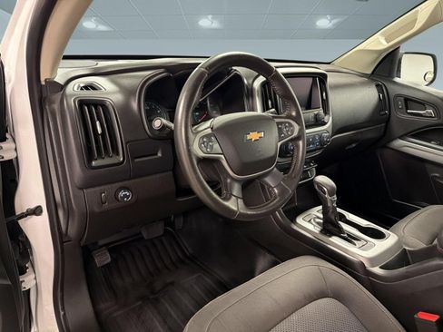 Used 2022 Chevrolet Colorado LT w/ Fleet Safety Package RWD image 3
