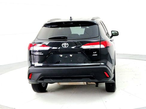 Certified 2023 Toyota Corolla Cross LE image 5