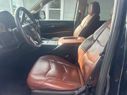 Used 2015 Cadillac Escalade ESV Luxury AWD/4WD image 20