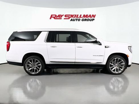 Used 2024 GMC Yukon XL SLT w/ SLT Luxury Package AWD/4WD image 8