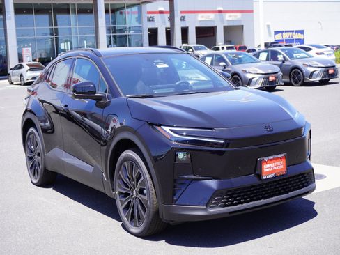 New 2026 Toyota C-HR AWD/4WD image 1
