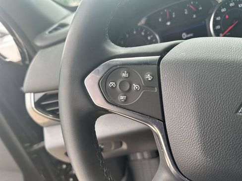 Used 2023 Chevrolet Traverse LT FWD image 43