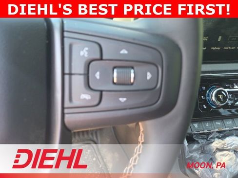 Used 2024 GMC Sierra 2500 AT4 w/ AT4 Premium Plus Package AWD/4WD image 12
