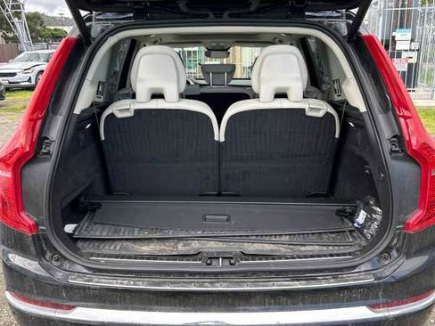 Used 2023 Volvo XC90 B6 Ultimate w/ Protection Package Premier image 9