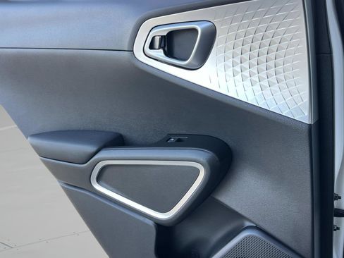 New 2025 Kia Soul LX image 17