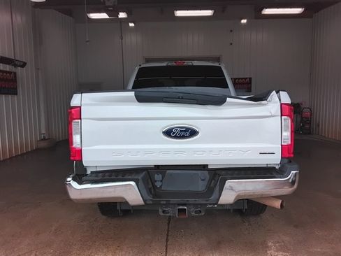 Used 2018 Ford F250 XLT AWD/4WD image 7