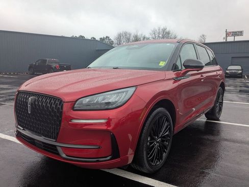 Used 2025 Lincoln Corsair Premiere w/ Equipment Group 101A image 2