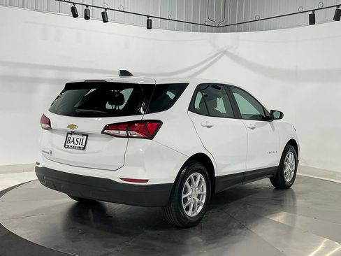 Used 2024 Chevrolet Equinox LS FWD image 11