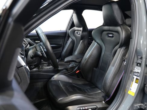 Used 2018 BMW M3 image 31