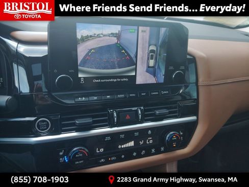 Used 2023 Nissan Pathfinder Platinum AWD/4WD image 27