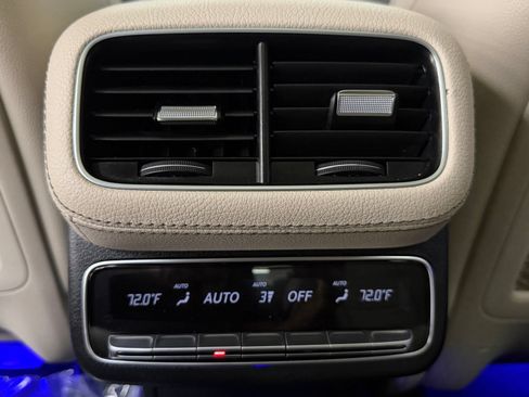 Used 2024 Mercedes-Benz GLS 450 4MATIC image 42