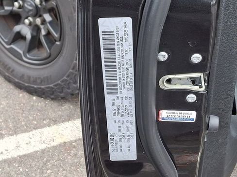 Used 2018 RAM 1500 Rebel w/ Luxury Group image 31