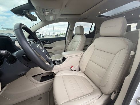Used 2023 GMC Acadia Denali w/ Denali Ultimate Package AWD/4WD image 27