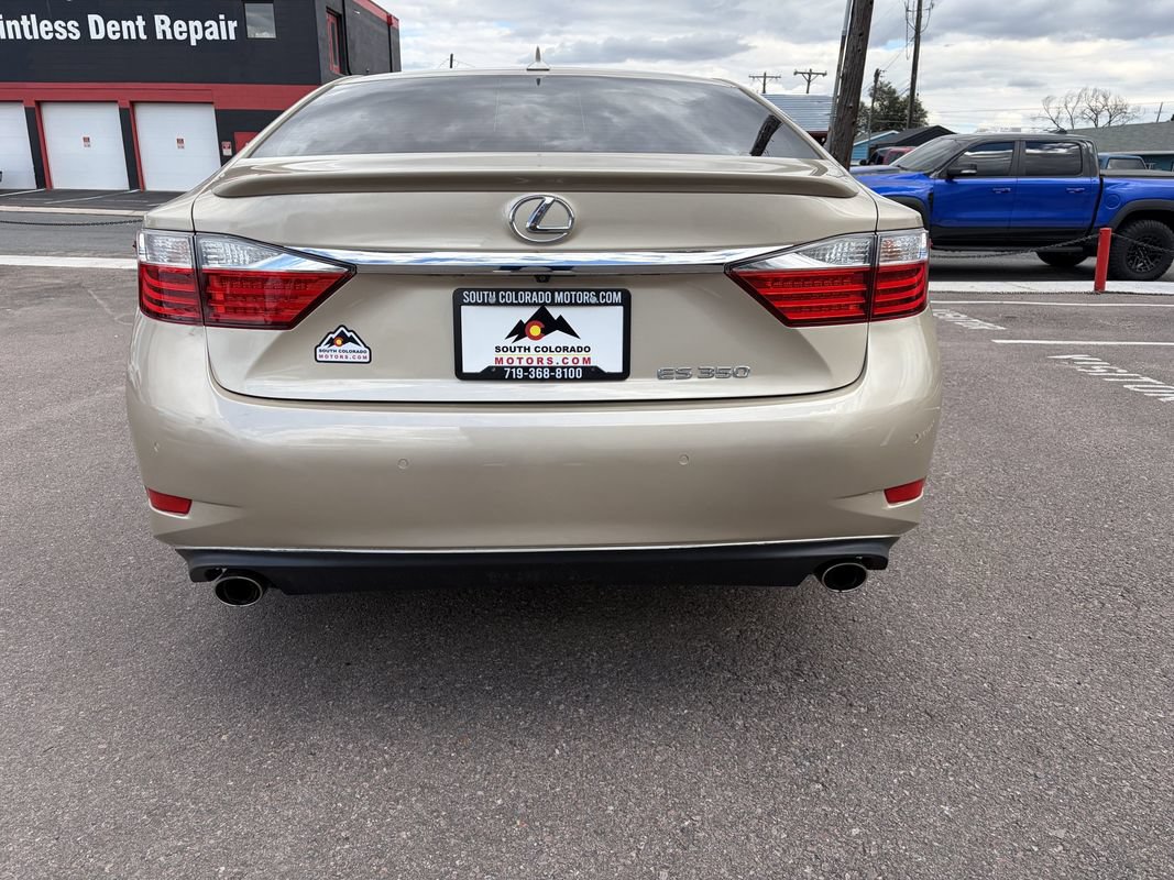 Used 2014 Lexus ES 350 w/ Luxury Package FWD image 6