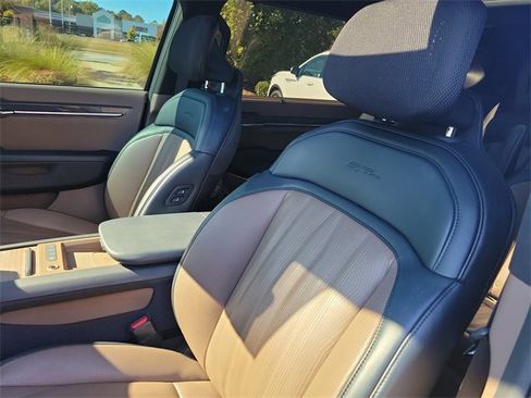 Certified 2024 Kia EV9 GT-Line image 16