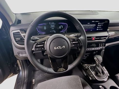 New 2026 Kia Seltos S image 11