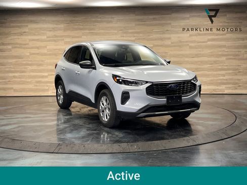 Used 2025 Ford Escape Active AWD/4WD image 1
