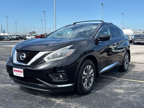 Used 2018 Nissan Murano SV AWD/4WD image 2