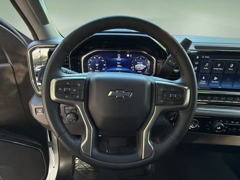 Used 2024 Chevrolet Silverado 1500 RST w/ Z71 Off-Road Package AWD/4WD image 12