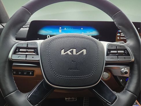 Used 2023 Kia Telluride SX Prestige X-Pro AWD/4WD image 24