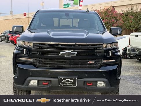 Used 2021 Chevrolet Silverado 1500 LT Trail Boss w/ Convenience Package II AWD/4WD image 3