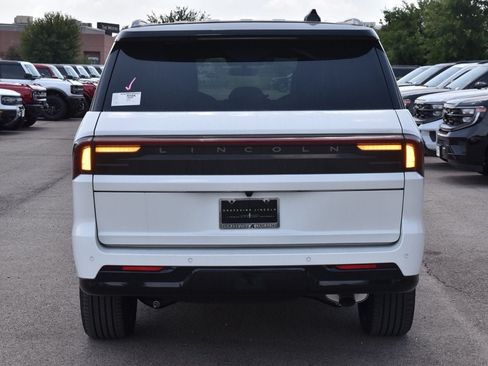 New 2027 Lincoln Navigator Black Label AWD/4WD image 8