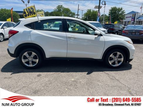 Used 2017 Honda HR-V LX image 14