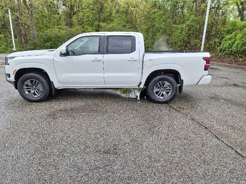 New 2026 Nissan Frontier SV w/ SV Convenience Package AWD/4WD image 1