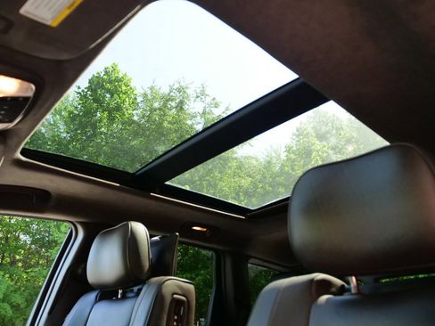 Used 2014 Jeep Grand Cherokee Summit AWD/4WD image 3