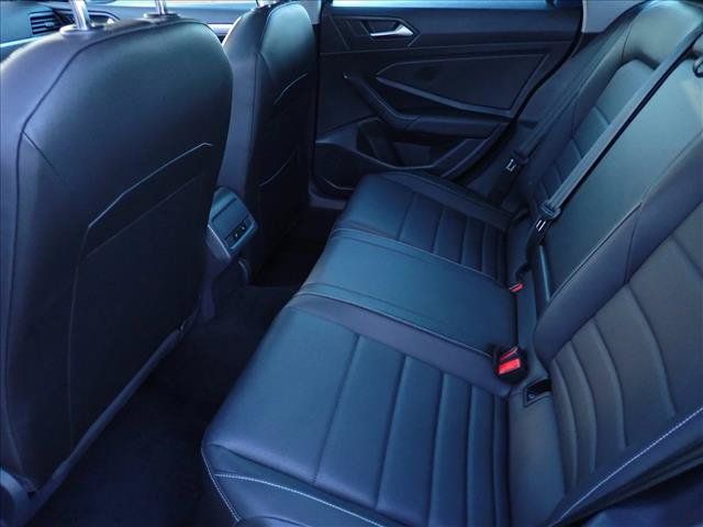 Used 2021 Volkswagen Jetta SE w/ SE Cold Weather Package FWD image 8