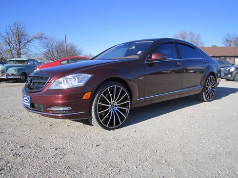 Used 2012 Mercedes-Benz S 550 4MATIC image 1