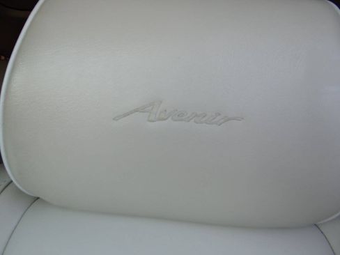 Used 2023 Buick Enclave Avenir w/ Avenir Technology Package AWD/4WD image 15