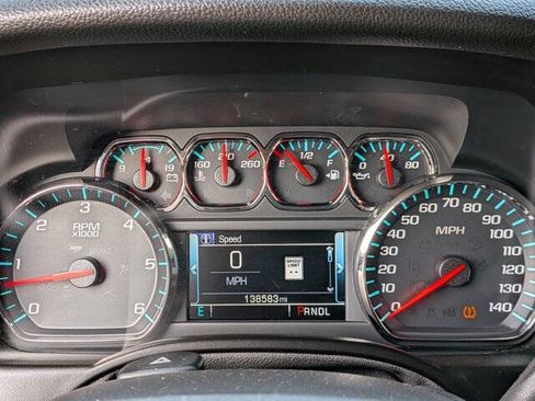 Used 2017 Chevrolet Suburban LT AWD/4WD image 19