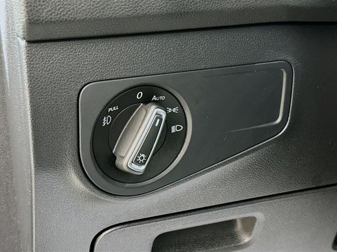 Certified 2021 Volkswagen Tiguan SEL Premium R-Line image 10