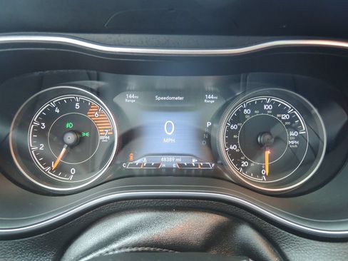 Used 2022 Jeep Cherokee Latitude Lux w/ Sun & Sound Group AWD/4WD image 13
