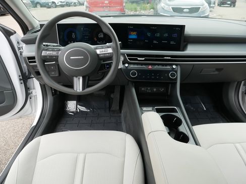 Certified 2025 Hyundai Sonata SEL AWD/4WD image 20