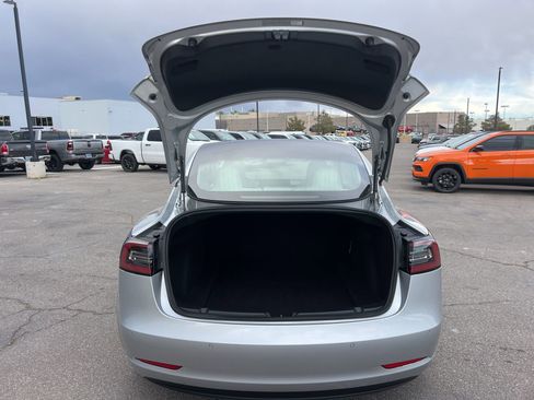 Used 2018 Tesla Model 3 Performance image 14