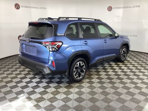 Certified 2025 Subaru Forester Premium w/ Protection Package image 4