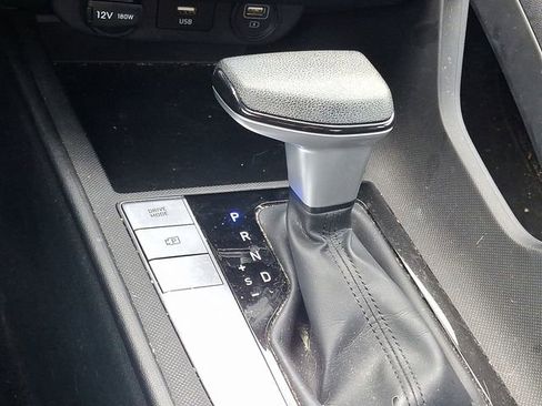 Used 2022 Hyundai Elantra SEL image 14