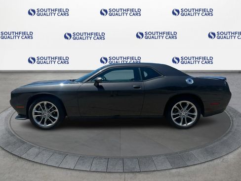 Used 2022 Dodge Challenger GT AWD/4WD image 3