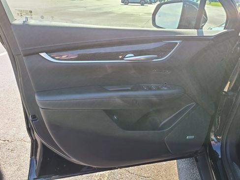Used 2021 Cadillac XT5 Premium Luxury w/ LPO, Floor Liner Package FWD image 19