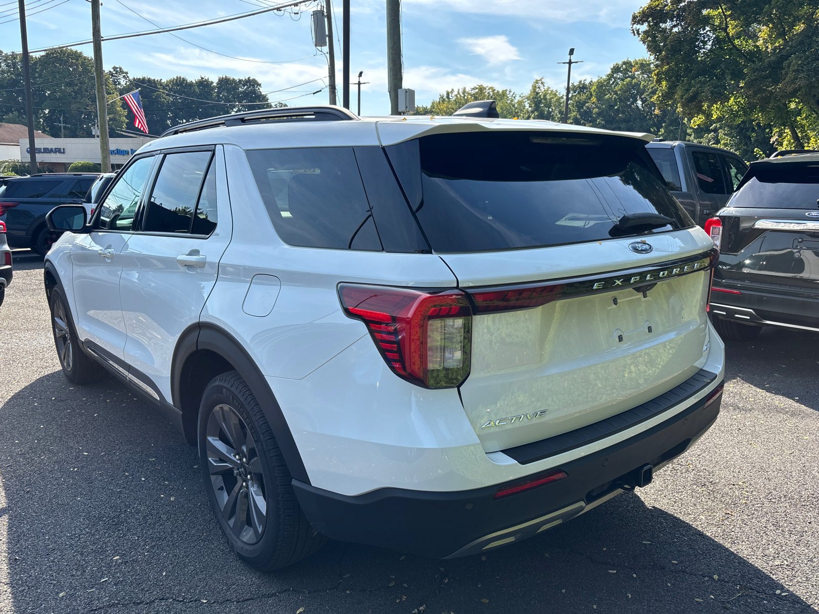 Used 2025 Ford Explorer Active w/ Active Comfort Package AWD/4WD image 5