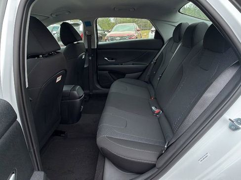New 2026 Hyundai Elantra SE FWD image 20