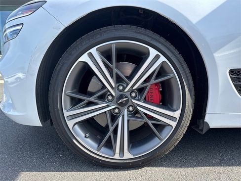 Used 2025 Genesis G70 2.5T w/ Sport Prestige Package image 11