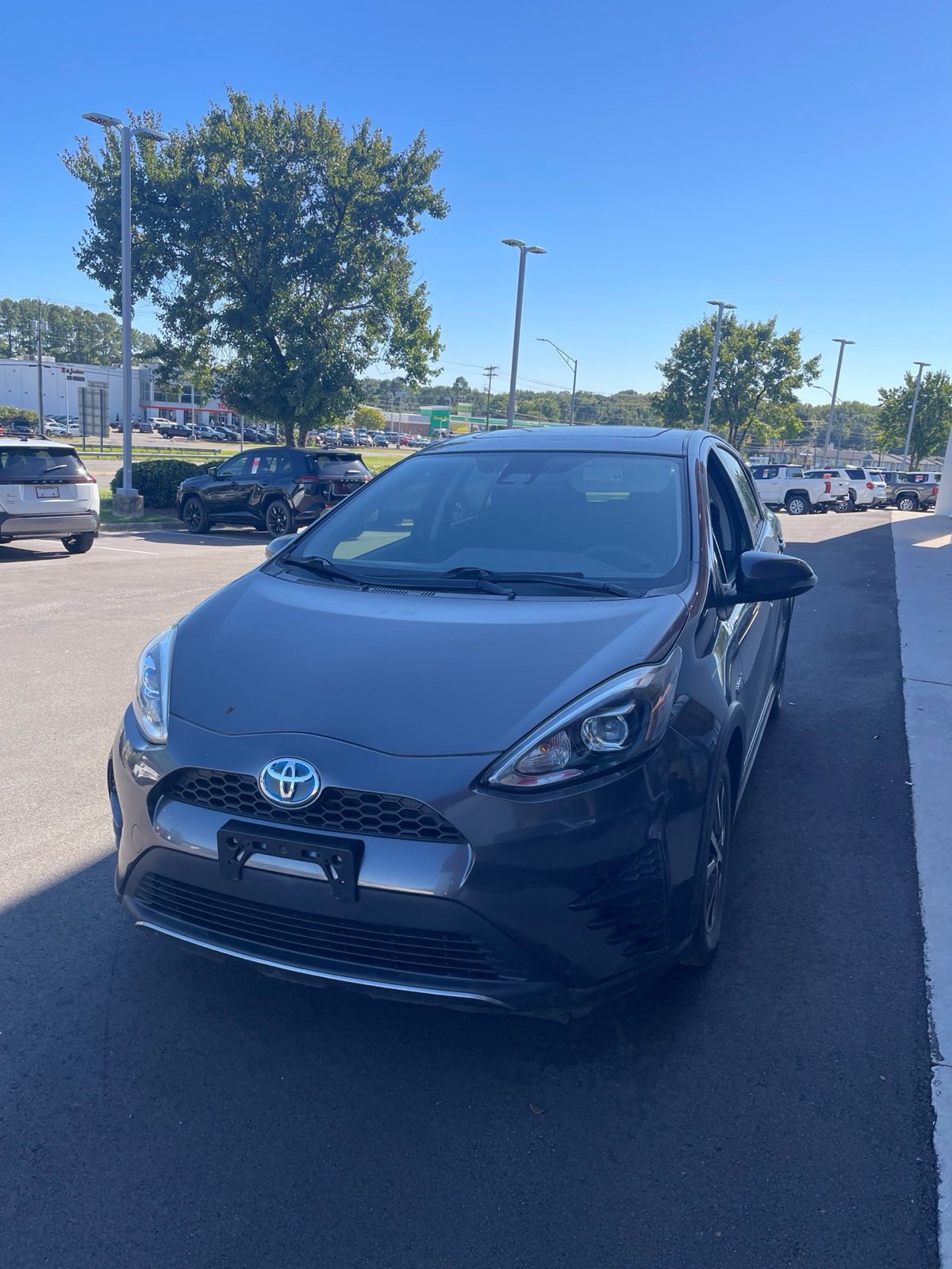 Used 2018 Toyota Prius C Three FWD image 17
