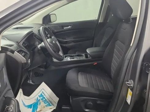 Used 2022 Ford Edge SE image 9
